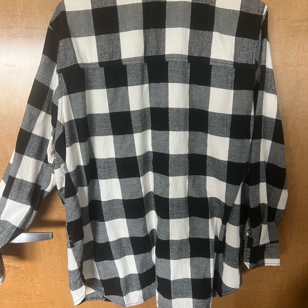 Universal Thread flannel - Picture 3 of 3